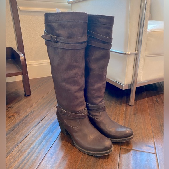 FRYE Jane Strappy Buckled Heeled Brown Leather Riding Boots Size 7.5 - Picture 1 of 14